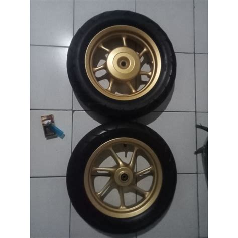 Jual PELEK DEPAN BELAKANG BAN HONDA SCUPY DONAT RING 12 ORIGINAL MULUS