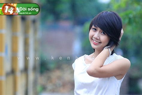 Những hot girl từ chối lấn sân nghệ thuật để đi du học