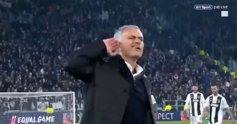 Jose Mourinho Explains Gesture To Juventus Fans After Manchester United Win Manchester Evening