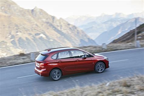 Bmw 2 Series Active Tourer 2023 замечена на дорожных тестах