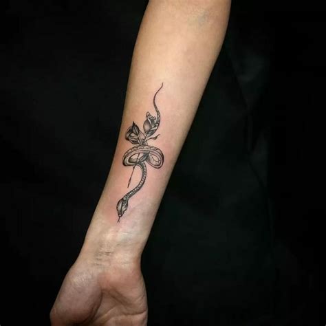 16+ Snake And Rose Tattoo Meaning That Will Blow Your Mind!