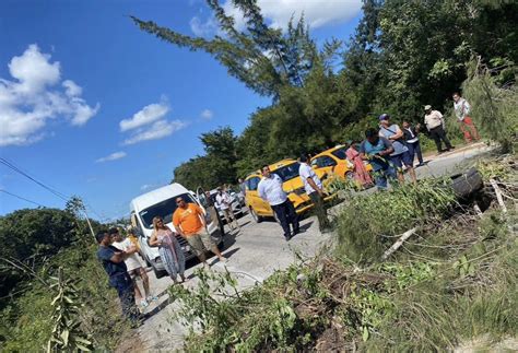 Ejidatarios De Mahahual Bloquean Carretera A Cafetal Sol Quintana Roo