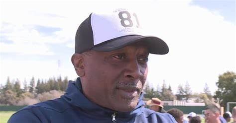 Raider legend Tim Brown coaches local youth at 22nd Football Mentor Mini Camp - CBS Sacramento