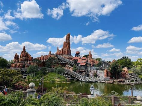 The Ultimate Guide to Disneyland Paris Rides - mudpiefridays.com