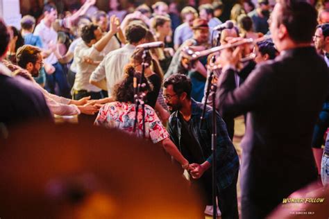 Cours débutant de Lindy Hop à Paris Shake That Swing