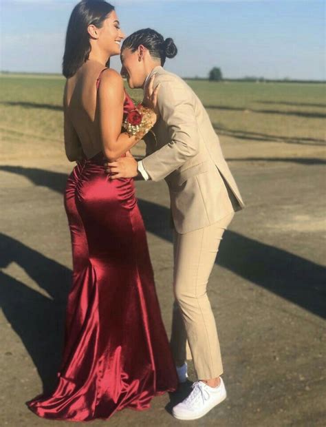 Pin By Amaya On Aesthetics Prom Couples Cute Lesbian Couples