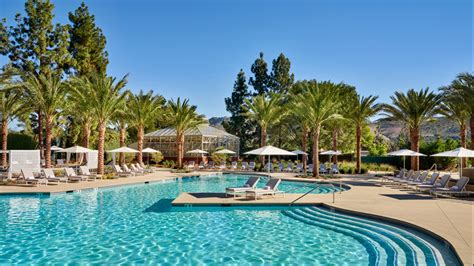 Four Seasons Hotel Westlake Village Unveils The Cove Pool, Kitchen & Bar