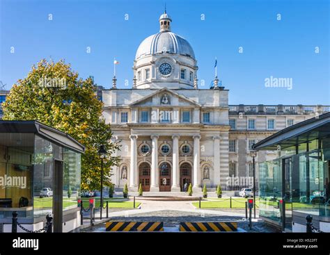 Government Buildings Dublin Hi Res Stock Photography And Images Alamy