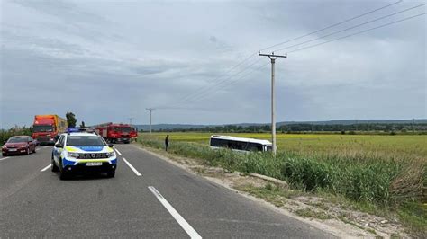 Update Foto Accident rutier pe DN2 E85 la Domnești cu 7 victime