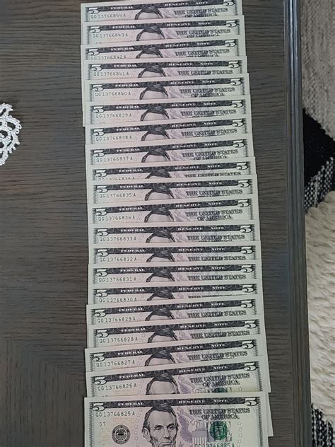 New Uncirculated Five Dollar Bills Series Sequential Notes Lot