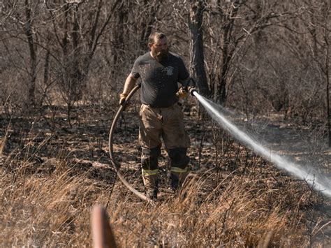 Texas Wildfires Firefighters Battling ‘monster Blaze Contend With