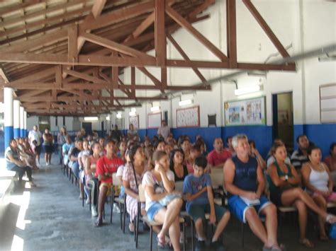 Escola Municipal Maria Florinda Paiva Da Cruz - CRIANDO E EDUCANDO: 1ª Reunião - "Escola de Pais"