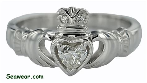 18kt Claddagh wedding set