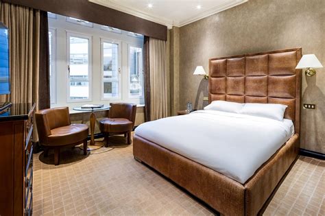 Radisson Blu Edwardian Hampshire Hotel London in United Kingdom - Room Deals, Photos & Reviews