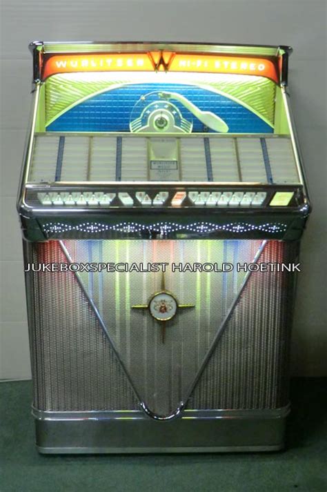 Wurlitzer 2404 Naples Oak Jukebox Specialist