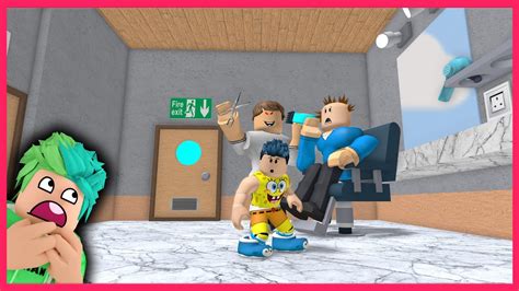 KORKUNÇ BERBER BİZİ MAKASLA KOVALIYOR ROBLOX BARBER ESCAPE OBBY