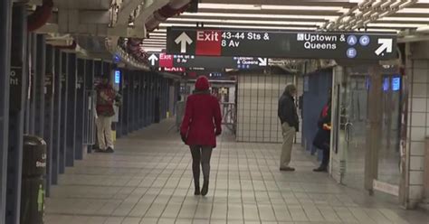 Nypd Investigating Separate Reports Of Sex Crimes On The Subway Cbs New York