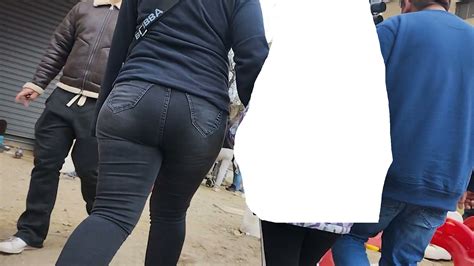 Latina MILF With Huge Ass In Tight Jeans OC Tight Jeans Forum