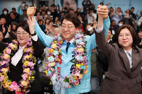 전주을 강성희 후보 당선 전농 “농민 대변하는 진짜 진보 국회의원” 환영