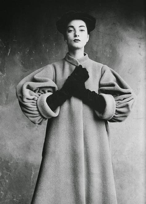 Mysterious Fashion From Between 1940s And 1950s By Cristóbal Balenciaga