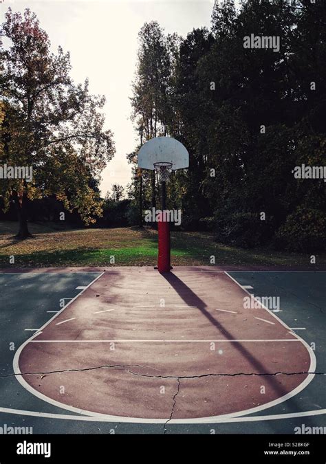 Nba basketball court hi-res stock photography and images - Alamy