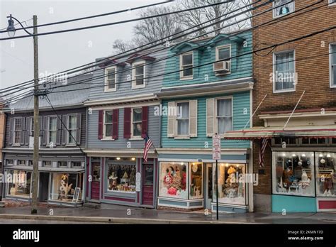 Downtown Storefronts Hi Res Stock Photography And Images Alamy