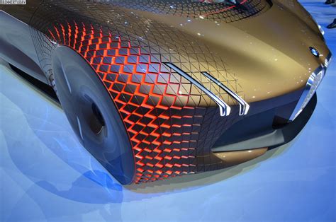 LIVE PHOTOS: BMW VISION NEXT 100