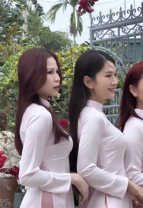 TikToker Khánh Huyền đám cưới dàn hot girl giật trọn spotlight