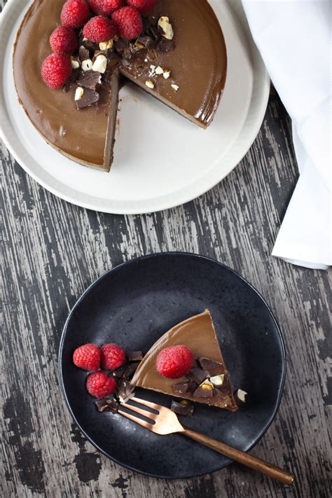 The Best Vegan Chocolate Cheesecake