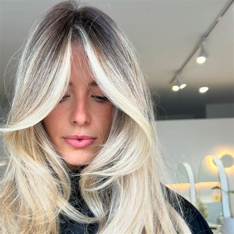 Gorgeous Balayage Styles To Give Your Medium Length Blonde Hair A Makeover