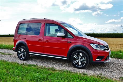 Volkswagen Caddy Alltrack 2 0 TDI DSG 4Motion Kombivan Na Wypasie