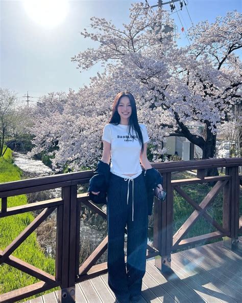 Hot girl Hàn có 1 triệu người theo dõi Là sách mẫu mặc đẹp khiến phái nữ muốn học theo