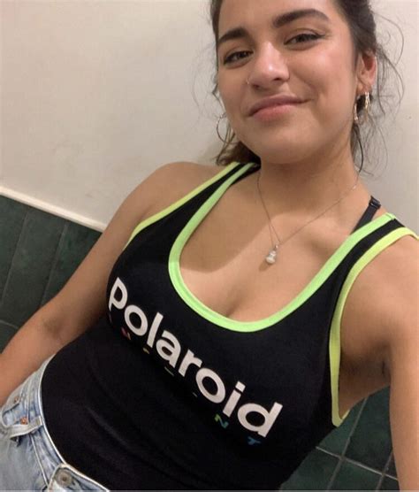 7 Hot Sexy Tessa Rao Bikini Pics