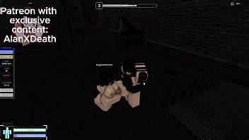 Entré en el condominio criminal de chicas al azar de Roblox XVIDEOS