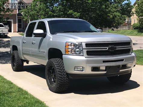 2012 Chevrolet Silverado 1500 With 20x10 24 Moto Metal MO962 And 33 12