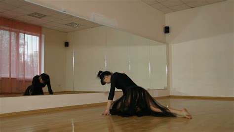 Workout Elements Of Contemporary Dance In Front Of A Mirror In The Dance Studio Stock Footage ...