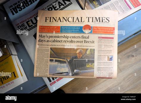 Ft Newspaper Reading Hi Res Stock Photography And Images