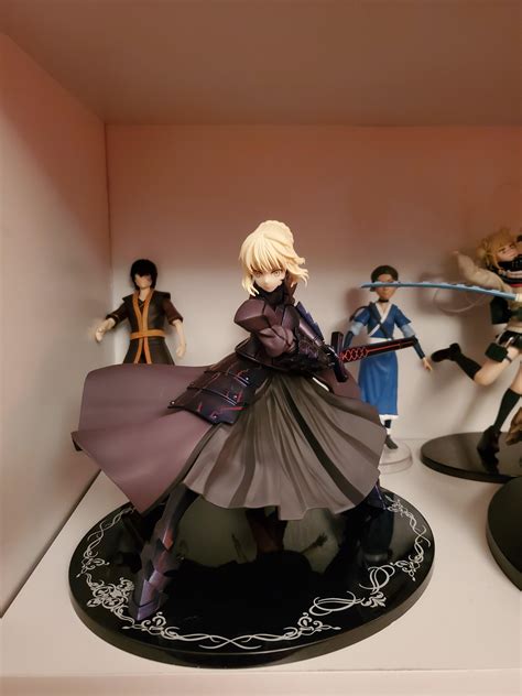 Saber Alter Figure : r/fatestaynight