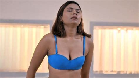 Watch Adhuri Khwaish EP4 Hot Hindi Hulchul Web Series Aagmaal Foo