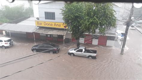 Chuva Causa Estragos Por Toda A Cidade De Divin Polis E Alerta Continua