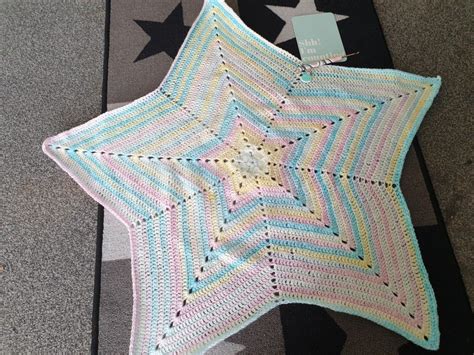 Point Star Crochet Blanket Free Pattern