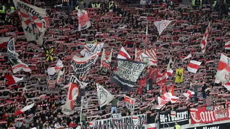 Geldstrafen für den VfB Stuttgart und den FC St Pauli kicker