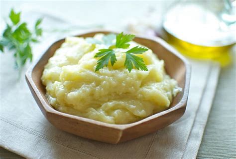 PurÉ De Papas Al Ajo Saboreando Canarias