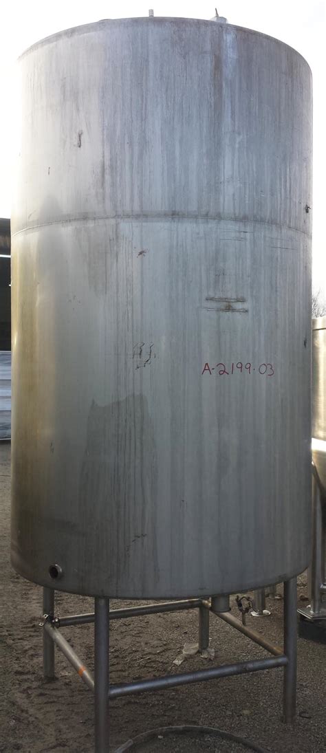 1,000 gallon Stainless Tank - Schier Company New & Used Dairy Equipment