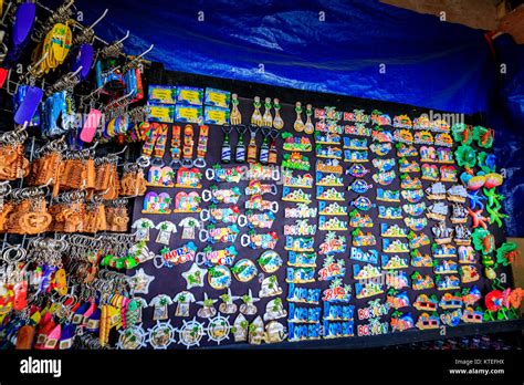boracay souvenir   mall shop  nov    boracay island
