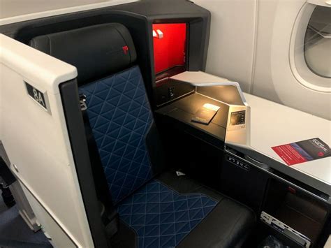 Review Delta One Suites A350 From Detroit To Seoul The Points Guy