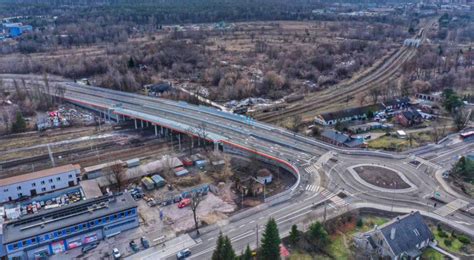 Nowy wiadukt drogowy nad linią kolejową nr 8 w Skarżysku Kamiennej