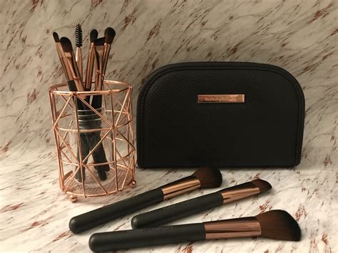 Nude By Nature Ultimate Collection Professional Brush Set Reviews In