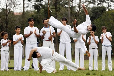 E que jogo é esse o Jogo de Capoeira Capoeira do Brasil