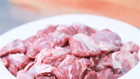 Pakai Bahan Alami Yang Mudah Didapat Ini Tips Agar Daging Kambing